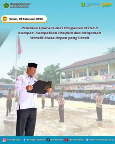 Pembina Upacara Senin Pagi dari Pengawas MTsN 5 Kampar